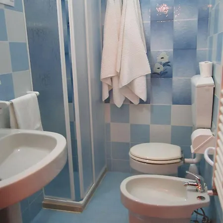 فندق مبيت وإفطار Casa Mariangi 3*