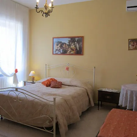 فندق مبيت وإفطار Casa Mariangi