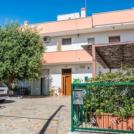 Casa Mariangi Bed & Breakfast 3*