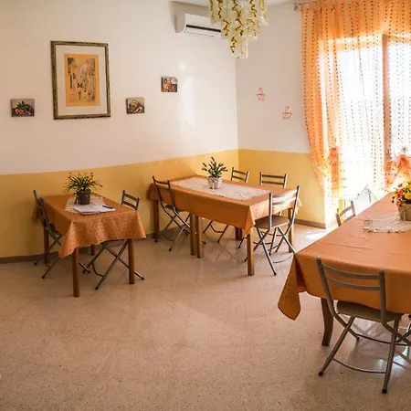 Alojamento de Acomodação e Pequeno-almoço Casa Mariangi